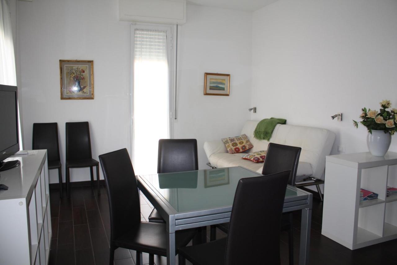 Casa Vacanze Aurora Centro Римини Экстерьер фото
