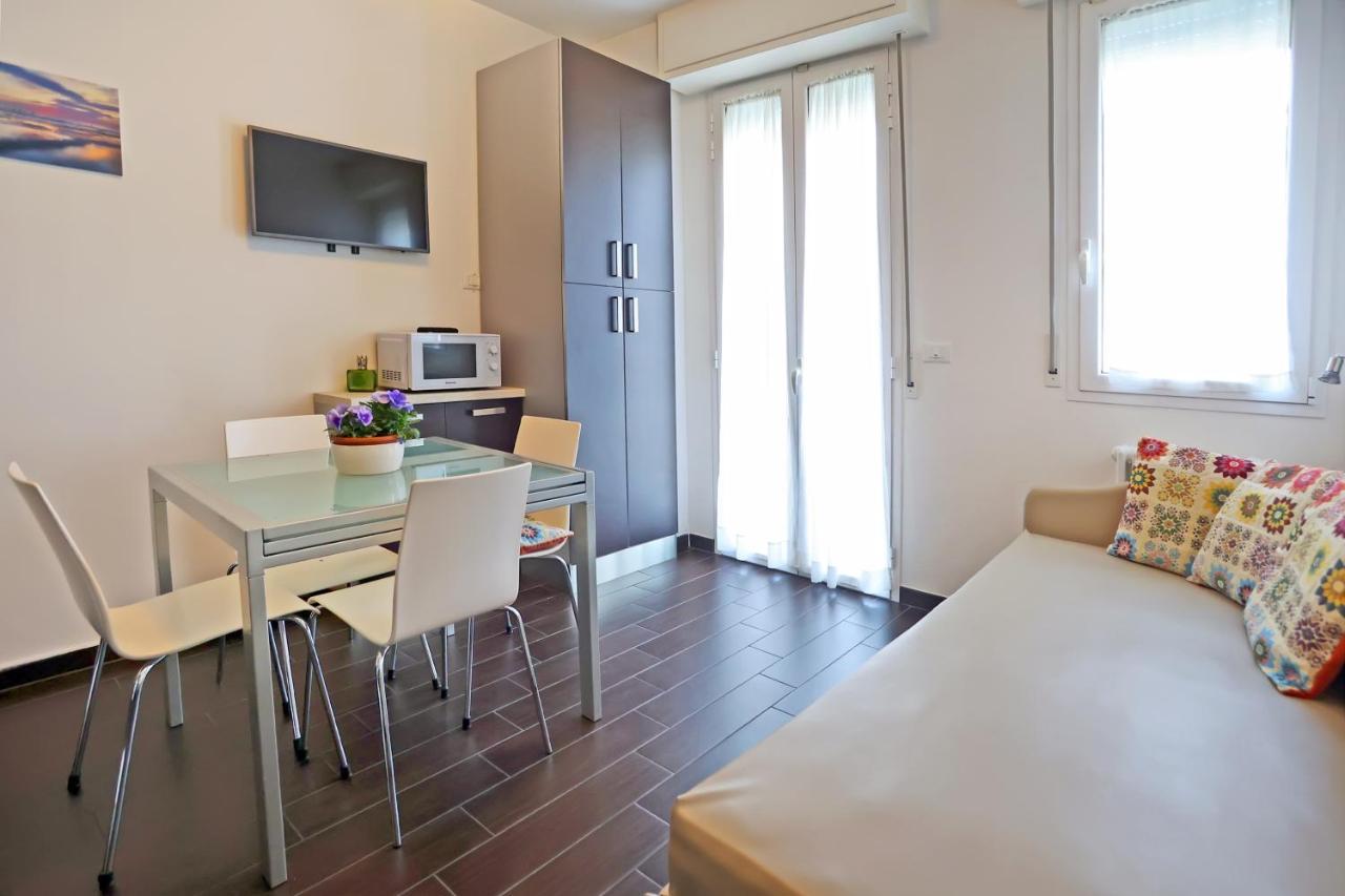 Casa Vacanze Aurora Centro Римини Экстерьер фото