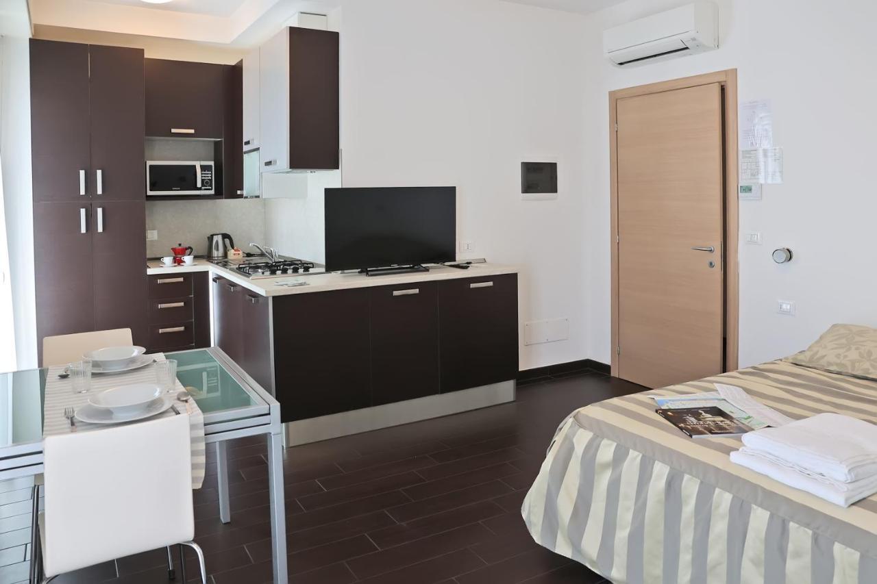 Casa Vacanze Aurora Centro Римини Экстерьер фото
